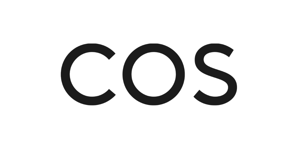 COS Logo in minimalistischer Schrift, bekannt für moderne Mode, zeitloses Design und die Premium-Fashion-Marke COS