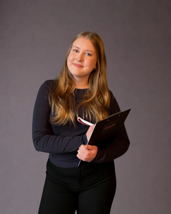 Celina aus dem cinnamon-Team